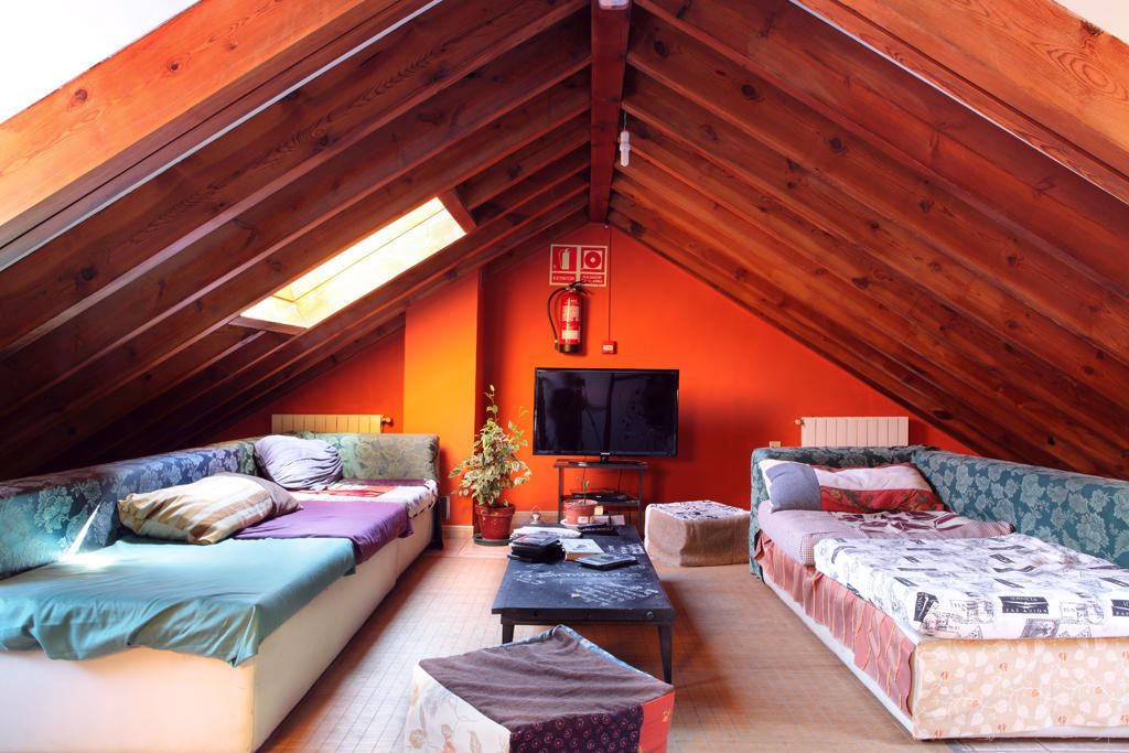 Duermevela Hostel เซโกเวีย ภายนอก รูปภาพ