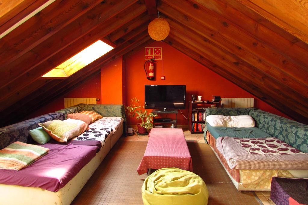 Duermevela Hostel เซโกเวีย ภายนอก รูปภาพ